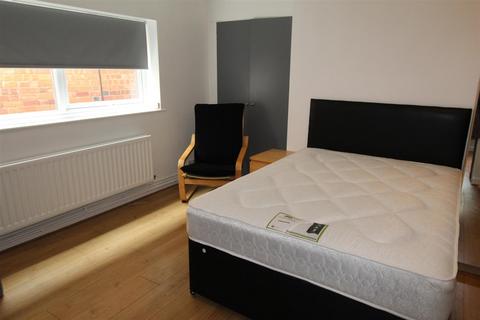 Studio to rent, Shakespeare Street, Coventry