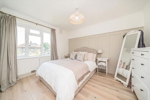 22 Warwick Road, Thames Ditton, KT7 0PS