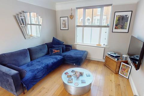 2 bedroom terraced house to rent, Washington Street, Northampton, NN2 6NN