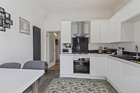 4 Shalstone Road, London, SW14 7HR