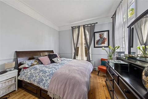 4 Shalstone Road, London, SW14 7HR