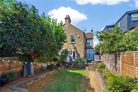4 Shalstone Road, London, SW14 7HR