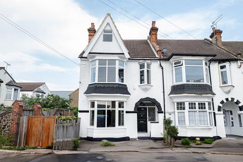 undefined, Oakleigh Park Drive, Leigh-on-sea, SS9