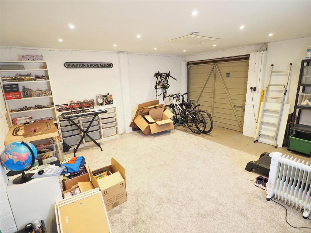 INTERNAL Double Garage Space