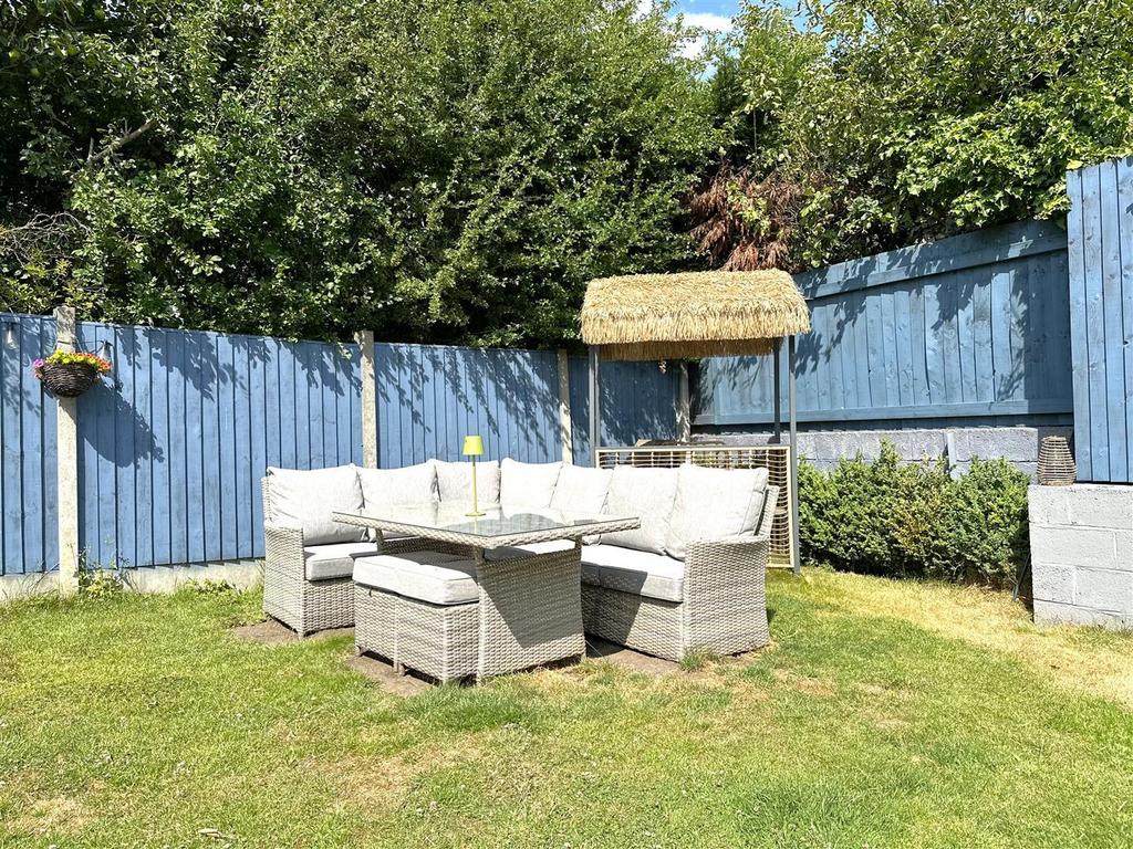 Outdoor Entertainment Space 17.
