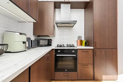 144/5 Granton Road, Edinburgh, EH5 3RF