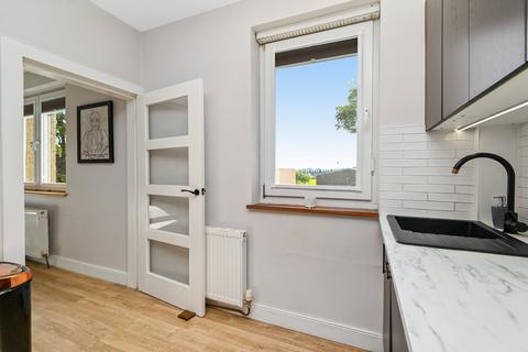 144/5 Granton Road, Edinburgh, EH5 3RF