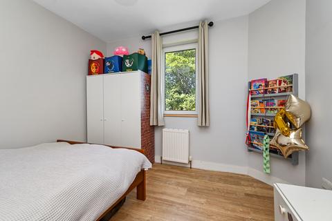 144/5 Granton Road, Edinburgh, EH5 3RF
