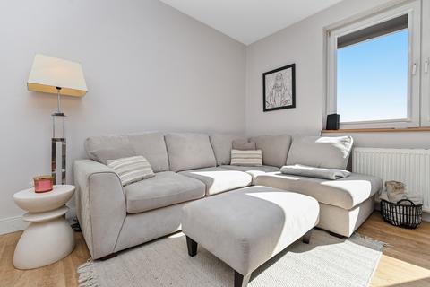144/5 Granton Road, Edinburgh, EH5 3RF