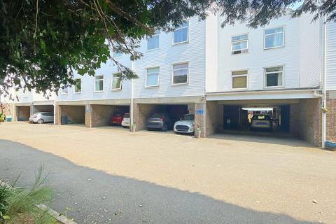 2 bedroom property for sale, Woodrolfe Park, Tollesbury, Maldon, CM9
