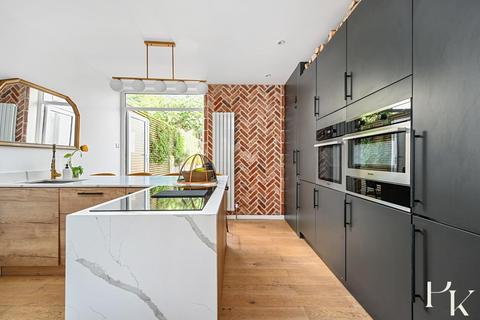 3 bedroom house for sale, Bristol Street, Brighton