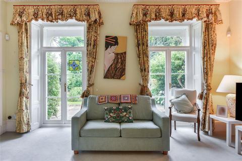 Garden House, 49 Guillards Oak, Midhurst, GU29 9JZ