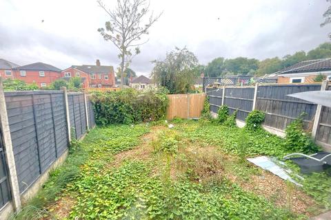36 Alderton Close, Leicester, LE4 7RN