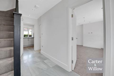477 Rainham Road South, Dagenham, RM10 7XJ