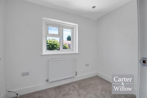 477 Rainham Road South, Dagenham, RM10 7XJ