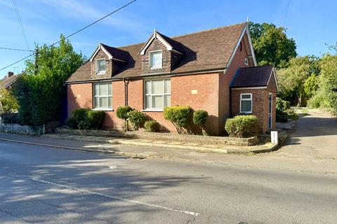 2 bedroom detached house for sale, Main Street, Peasmarsh TN31