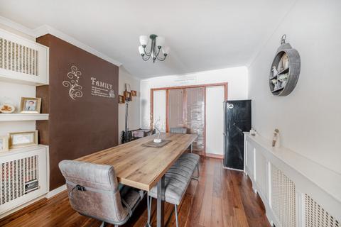 undefined, Meadway, Bedfordshire LU6