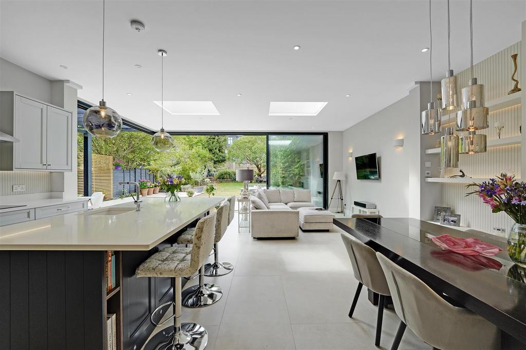 01-288f83629-AP-J2 IZ6 V-9 Vallis Way-1.jpg