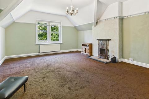 2 bedroom flat for sale, Park Road, Buxton