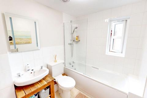 2 bedroom apartment for sale, Chorley Road, Westhoughton, BL5