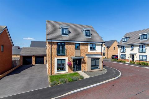 5 bedroom detached house for sale, Orangetip Gardens, Great Park, NE13