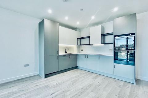 2 bedroom apartment to rent, Coster Avenue, London N4