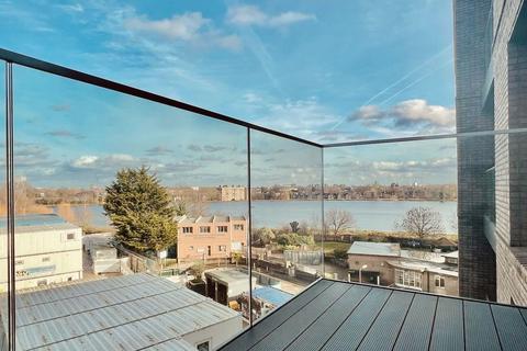 2 bedroom apartment to rent, Coster Avenue, London N4