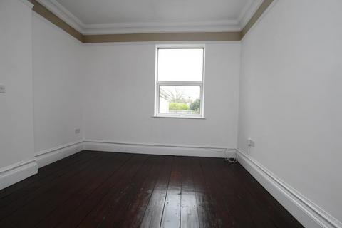2 bedroom flat to rent, Sefton Park Road, Bristol BS7