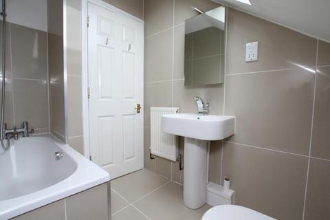 2 bedroom flat to rent, Sefton Park Road, Bristol BS7