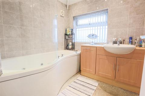 4 bedroom semi-detached house for sale, Barrows Lane, Yardley, Birmingham