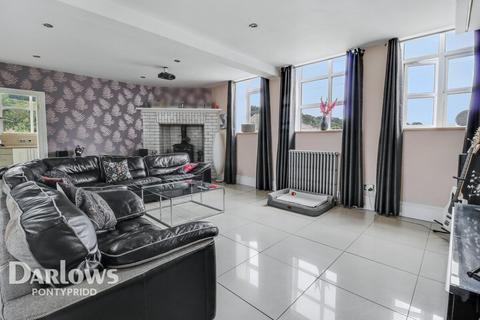 undefined, Broadway, Pontypridd