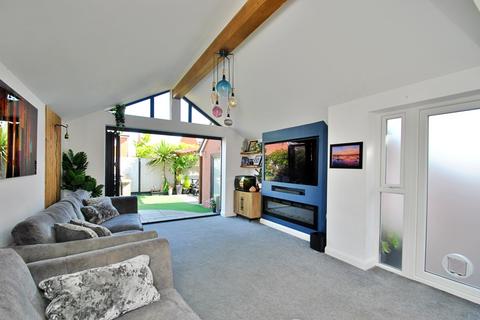 5 bedroom semi-detached house for sale, Abraham Drive, Poole BH15