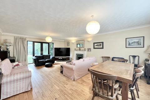 undefined, Holcombe Court, Bury BL0