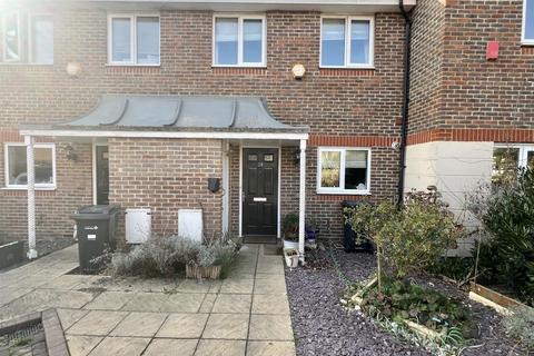 28 Quarles Park Road, Chadwell Heath, Romford, RM6 4DE