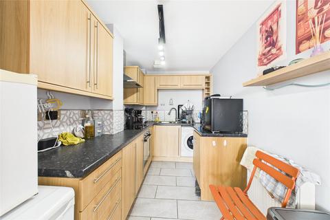 undefined, Coombe Way, Farnborough, Hampshire, GU14