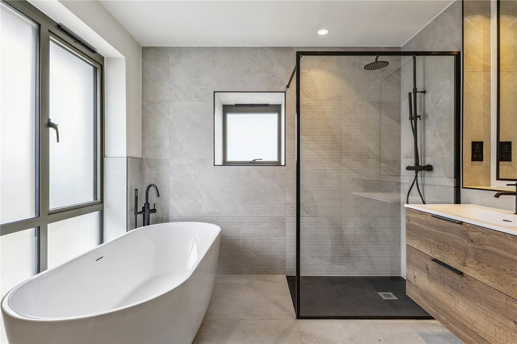 Ensuite