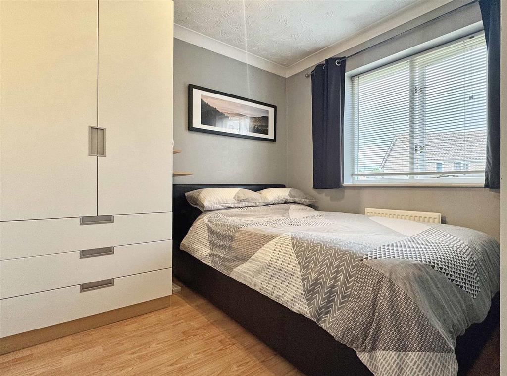 Bedroom 4.jpg