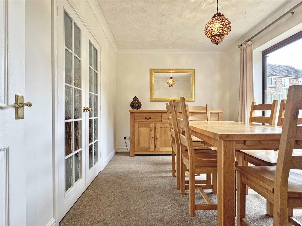 Dining Room.jpg