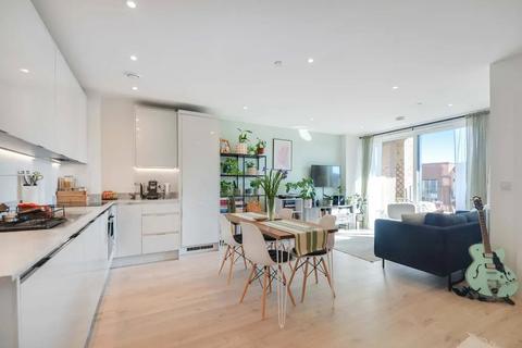 Lismore Boulevard, Colindale Gardens, Colindale, NW9