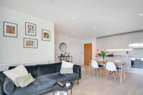 1 bedroom apartment for sale, Lismore Boulevard, Colindale Gardens, Colindale, NW9