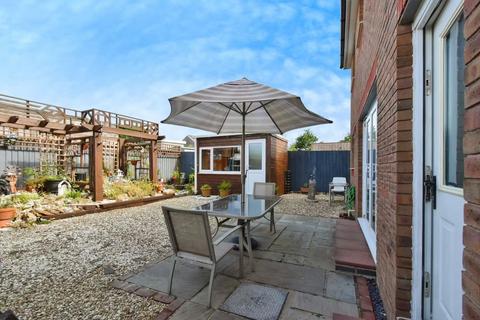 8 Clos Maes Rhedyn, Gorslas, Llanelli, SA14 6SG