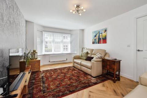 8 Clos Maes Rhedyn, Gorslas, Llanelli, SA14 6SG