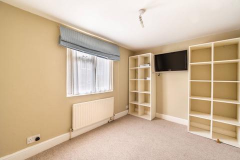 2 bedroom flat to rent, Fulham Palace Road, Bishop's Park, London, SW6