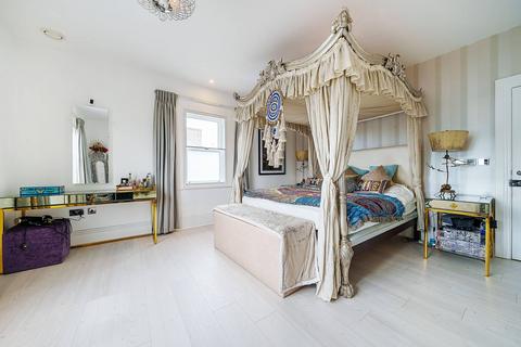 4 bedroom end of terrace house for sale, Battersea Park Road, Battersea Park, London, SW11