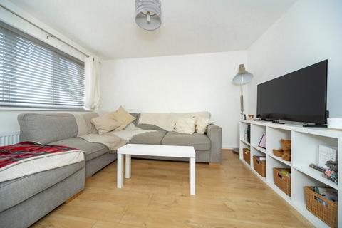 11 Ashmount Close, Loughborough, LE11 2BJ
