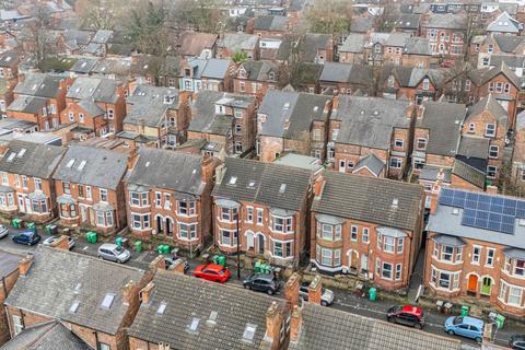 8 bedroom semi-detached house for sale, Kimbolton Avenue, Nottingham, NG7