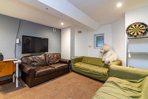 8 bedroom semi-detached house for sale, Kimbolton Avenue, Nottingham, NG7