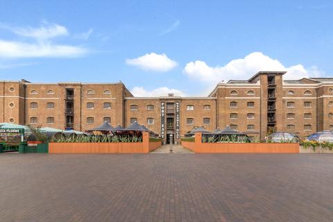 3 bedroom apartment for sale, Port East Apartments, Hertsmere Road, London, E14