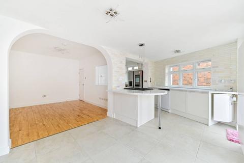 3 Beverley Avenue, Hounslow, TW4 5HF