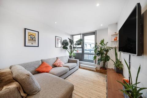 2 bedroom flat for sale, NEW PARK ROAD, Brixton, London, SW2